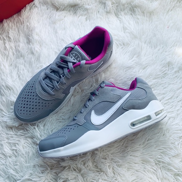 Nike Shoes - Nike Air Max Guile